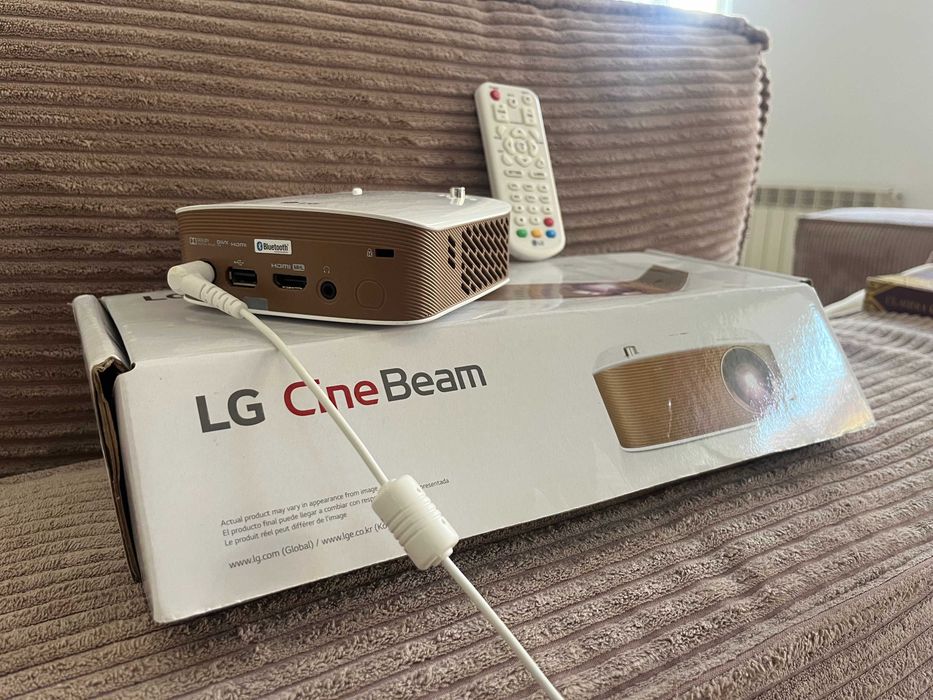 LG Cine Beam Projetor Portátil / Portable Projector