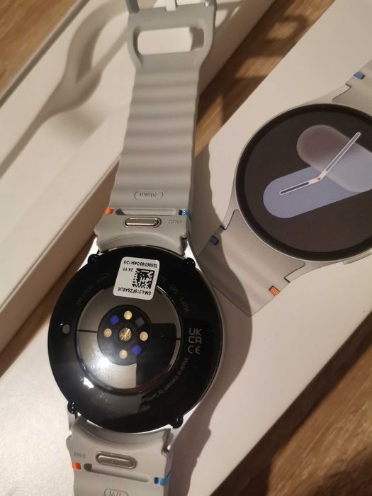 Samsung Galaxy Watch 7 Silver - Nowy - Faktura - Gwarancja