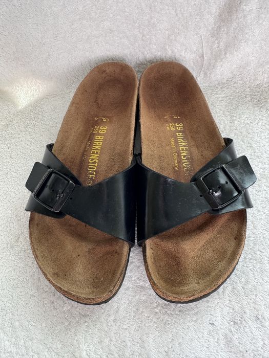Шлепанцы сланцы birkenstock 39p черные лак