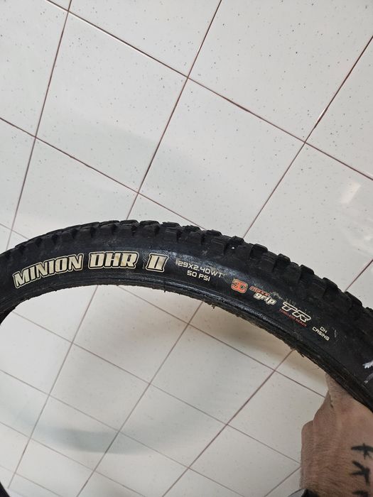Maxxis dhr 29x2.40