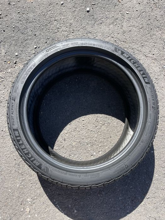 275/35 R19 Michelin Pilot Alpin 5 / 2шт./ зима