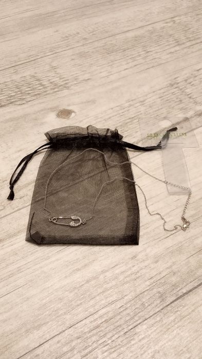 Цепочка и кулон.