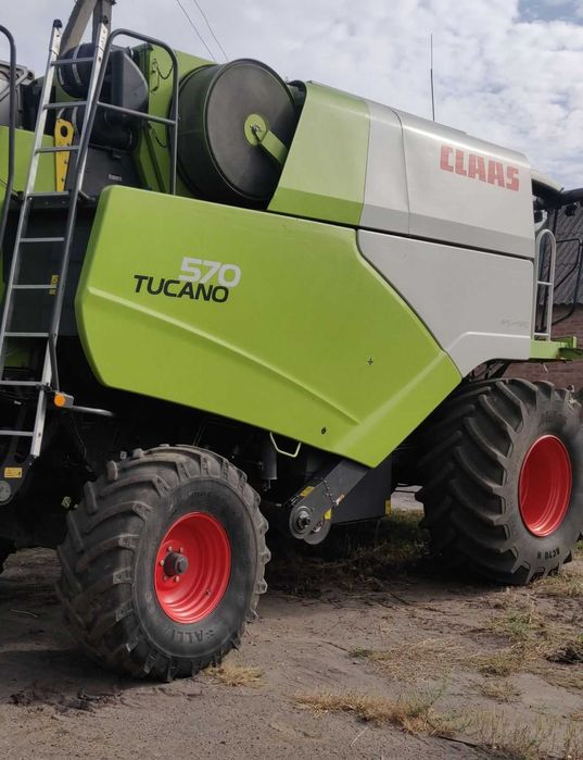 Claas Tucano 570
