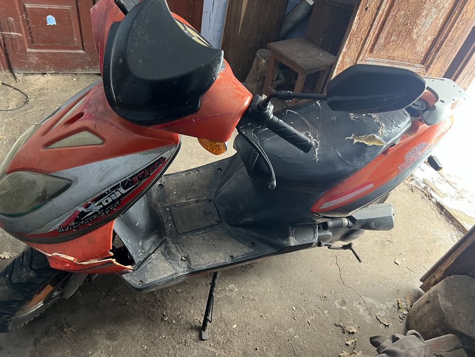 Продам скутер Sym