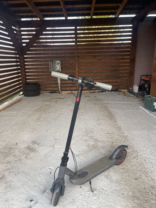 Електросамокат продам