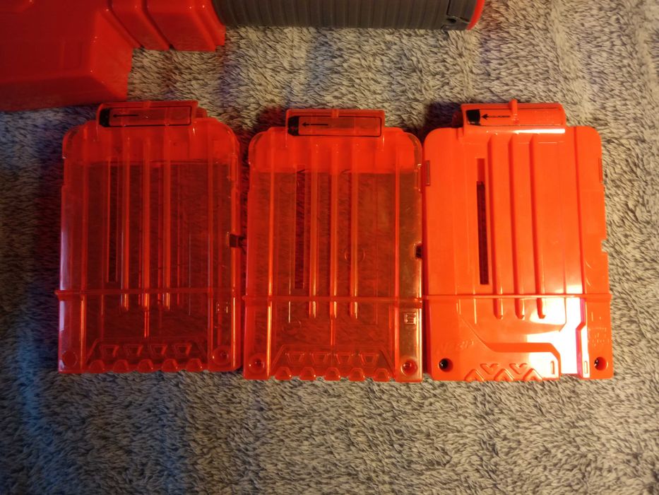 Pistolet na strzałki Star Wars + 3x magazynek 6strzałek