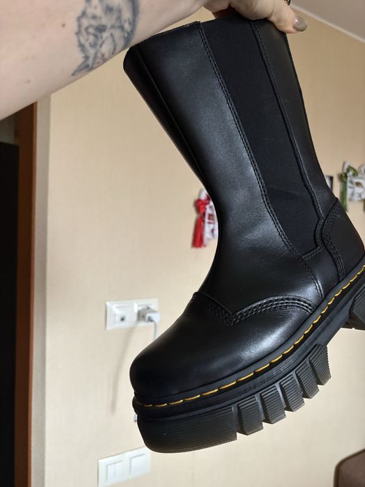 Високі черевики челсі Dr. Martens