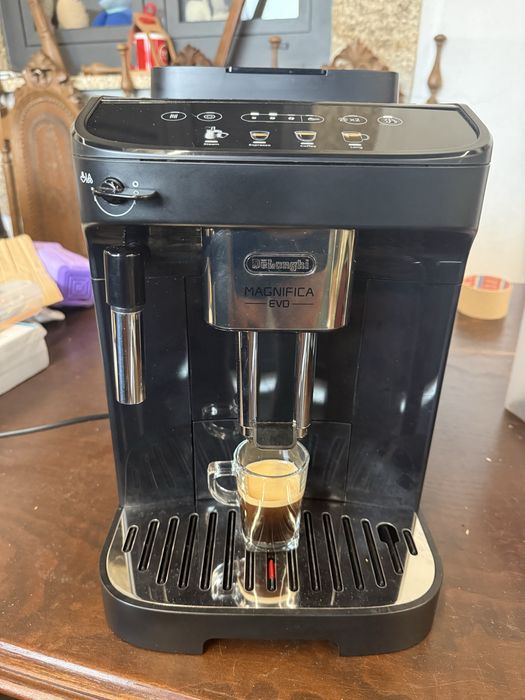 Maquina cafe Delonghi Magnifica EVO
