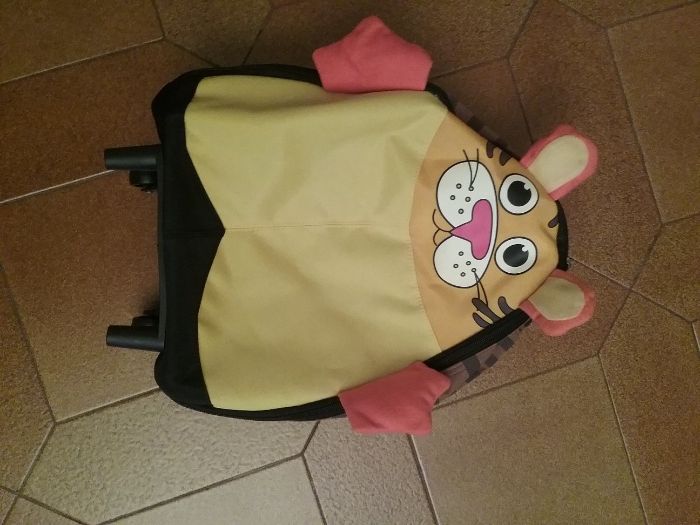 Mochila / Trolley para criança novo nunca usado
