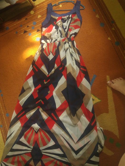 Жіноче плаття довге плаття