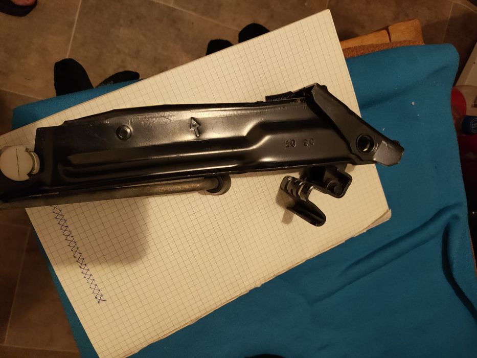 Домкрат для автомобіля Skoda, модель SK 250/252,