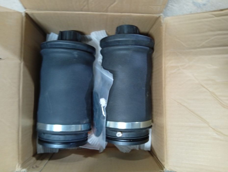 Bolsa de Ar Traseira — Mercedes GL X166 2012
OEM: A1663200325 / A16