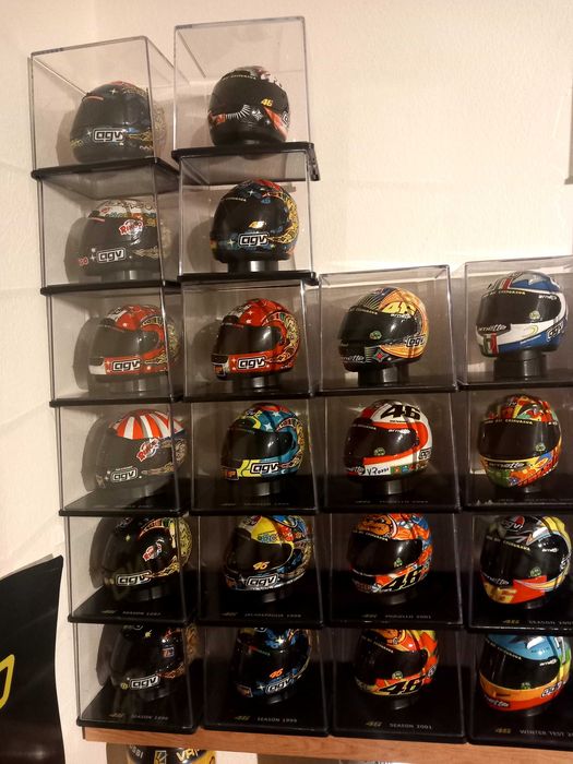 Colecao VR46 capacetes completta