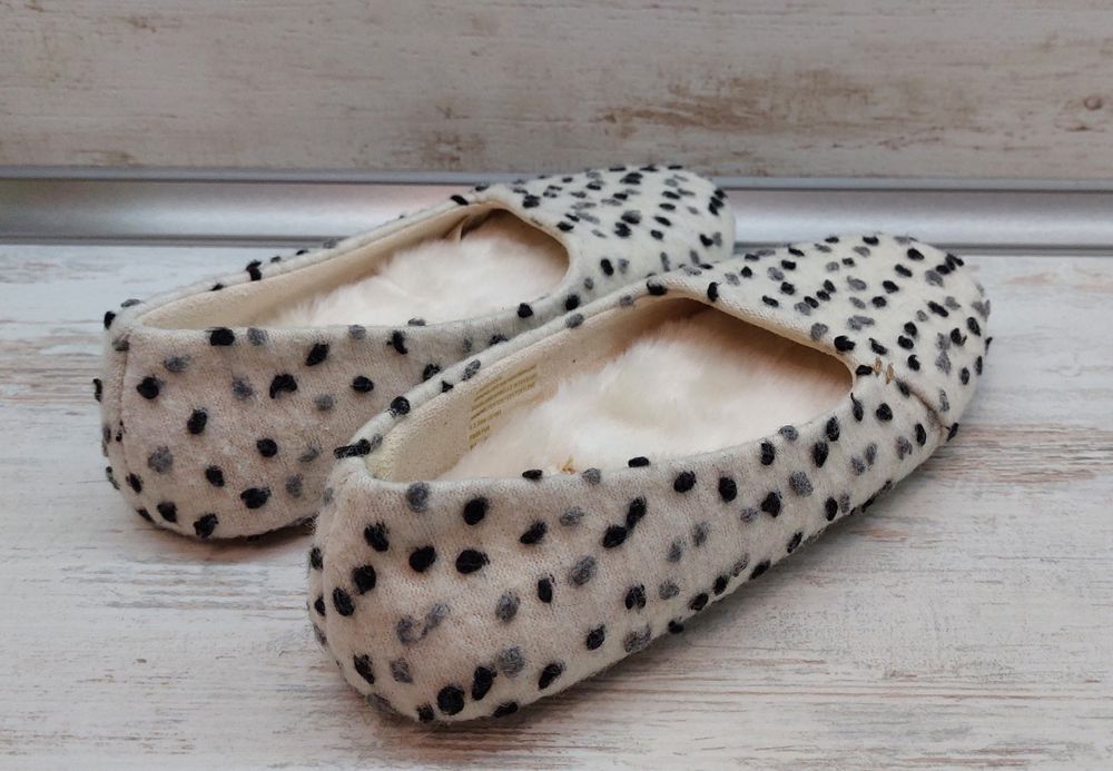 Брендові жіночі тапочки Clarks Clarks Cozily Snug 37 розмір