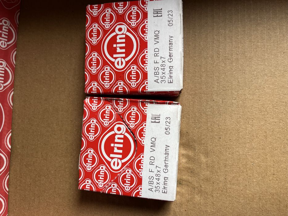 Прокладка масляного насоса сальніки розпредвала і колінвала