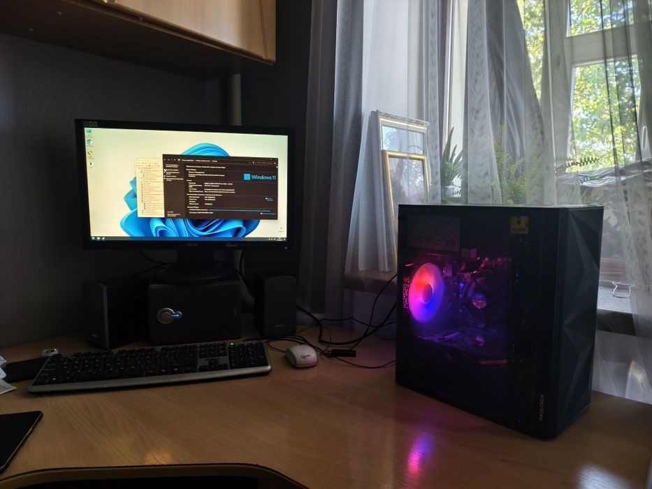 Продам игровой компьютер с монитором
