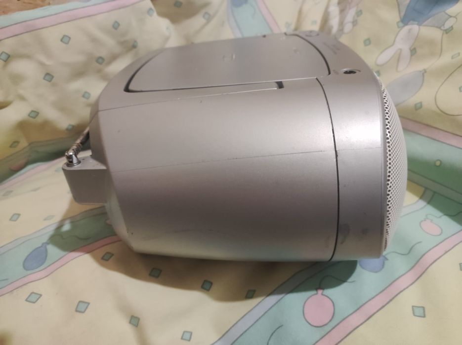 магнитола Sony zs-ps30cp на аккумуляторах, usb , cd-rw mp3 , aux