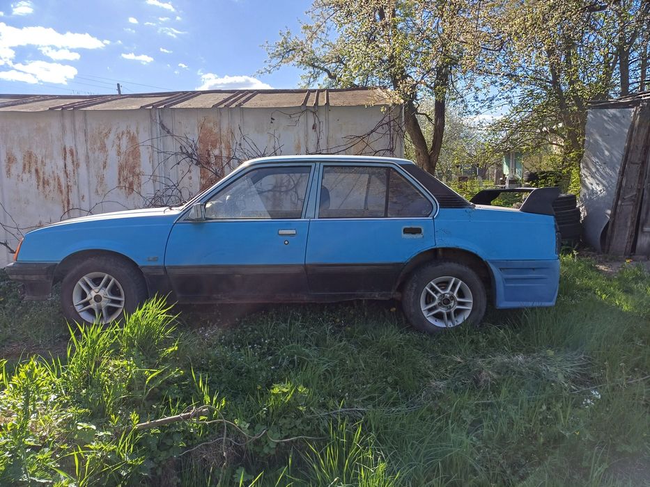 Аскона опель opel ascona 1.6 (два авто за 500)