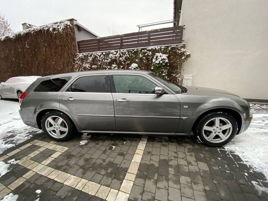 Chrysler 300c, 2,7 gaz, bardzo ładny stan.