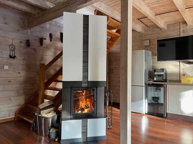 Wynajmę na weekend lub urlop dom nad jeziorem z sauną i jacuzzi.