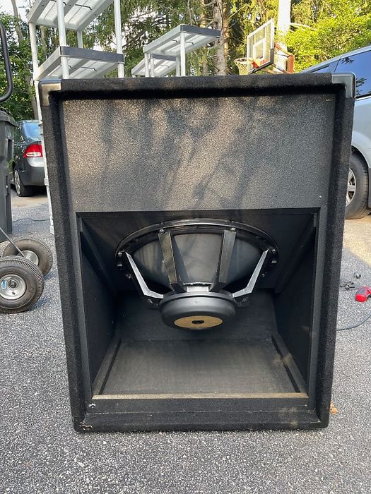2 Subwoofer EV T18