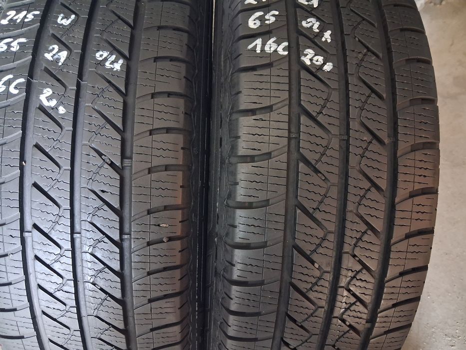 2x opony całoroczne 215/65R16 c 8,5 mm Godyear