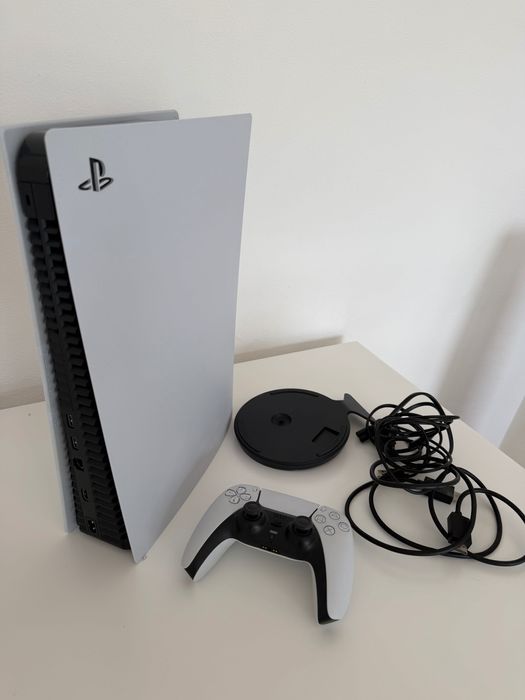 PS5 Digital - usada 2 vezes