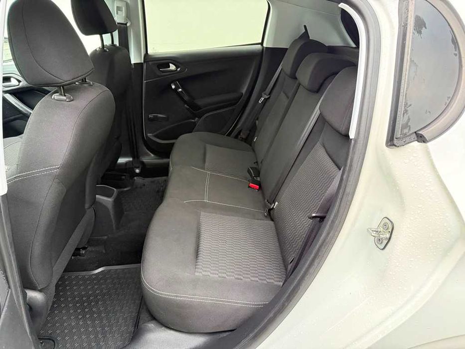 Peugeot 208 1.2VTi 82Cv Style 70.000Km 12/2015