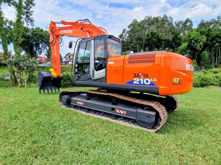 Escavadora hitachi  22 t