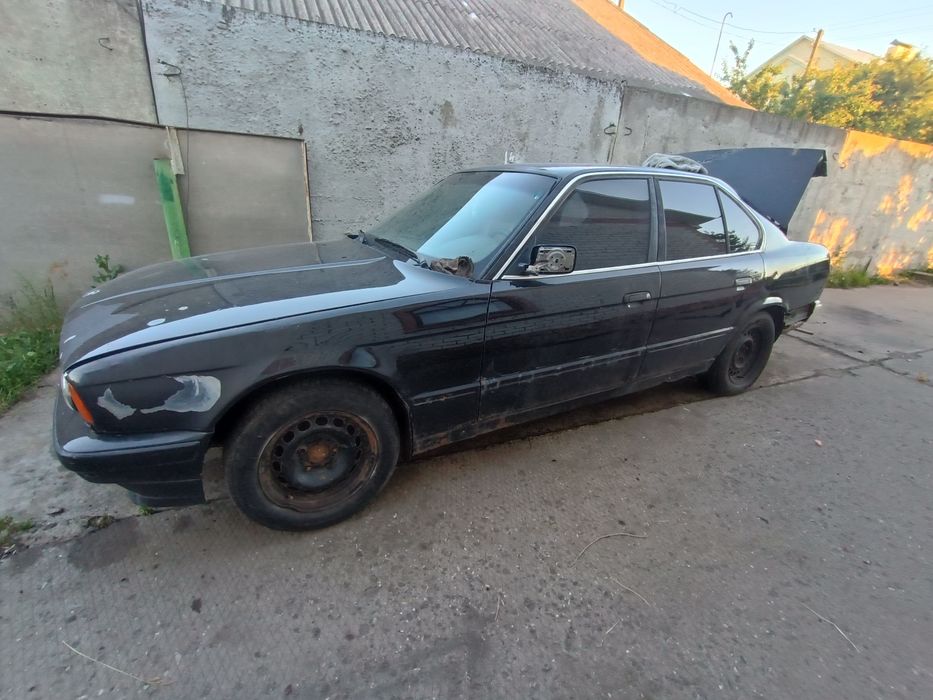 Продам бмв е32 і е34