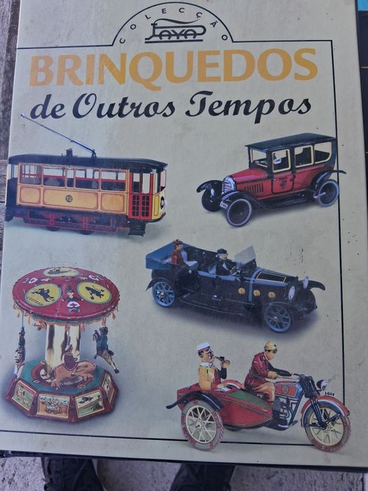 Colecao completa 25 brinquedos com caixa  não vendo separados