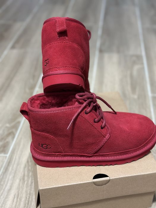 UGG новві червоного кольору