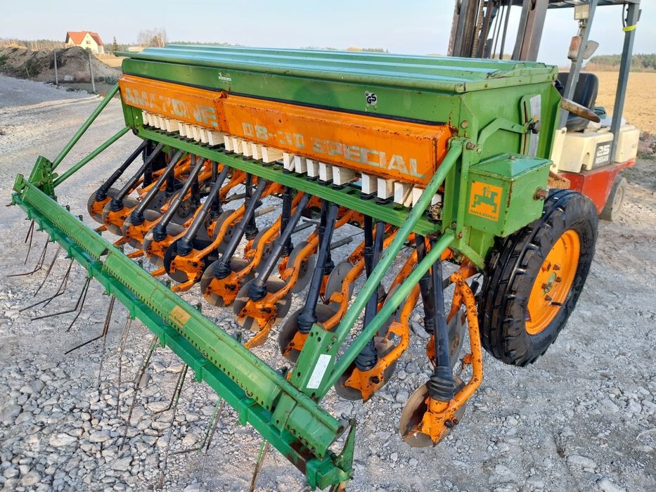 Siewnik zbożowy Amazone D8 30 Special talerzowy d7 3 m