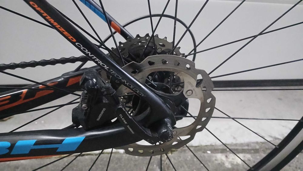 Bicicleta BH Quartz Disc Ultegra