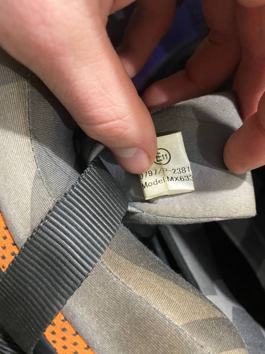 Продам ендуро шолом з окулярами