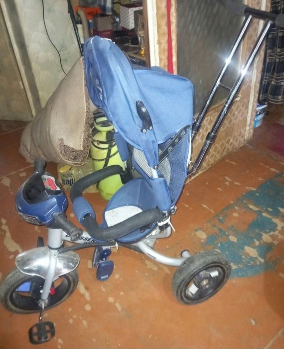 Продаётся детский велосипед с ручкой Crosser One