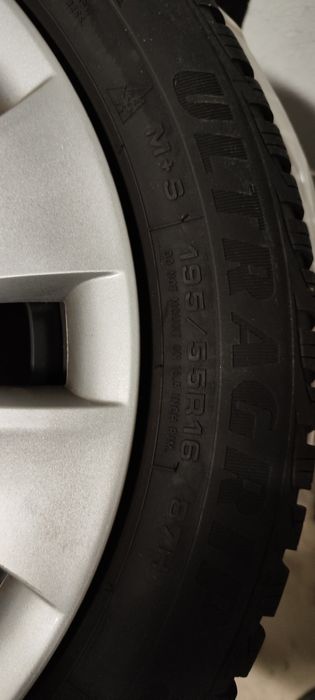 4 Jantes BMW 120d - 16'' com pneus de inverno Good Year