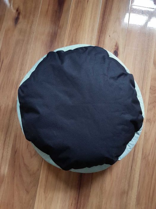 Legowisko dla psa kota w zielone paski Paw Prints wyjmowana poduszka