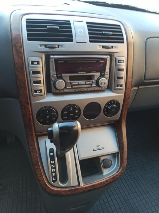 Kia Carnival 2002 рік,2,9 куба