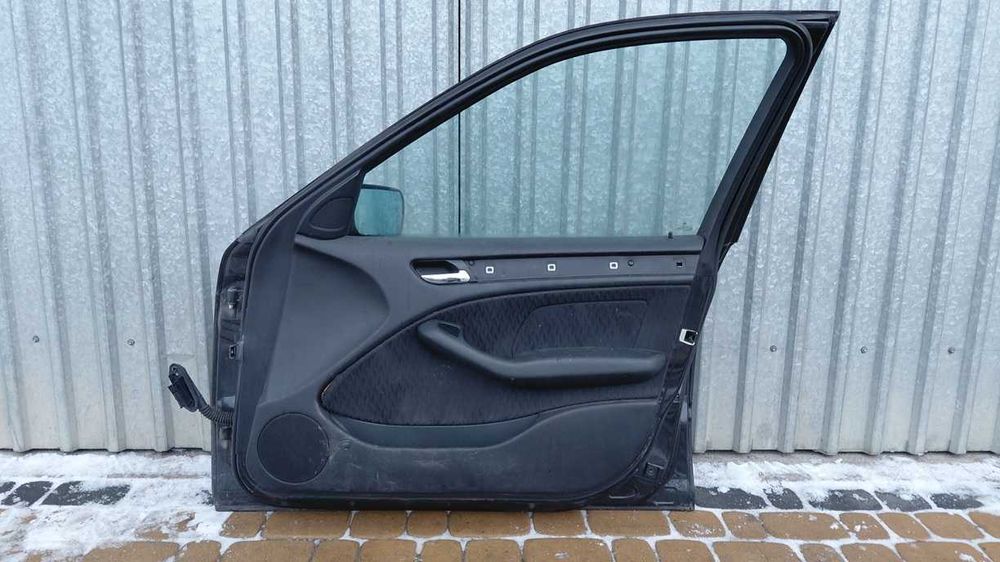 Kompletne Drzwi prawy przód bmw e46 COSMOSSCHWARZ METALLIC 303/9
