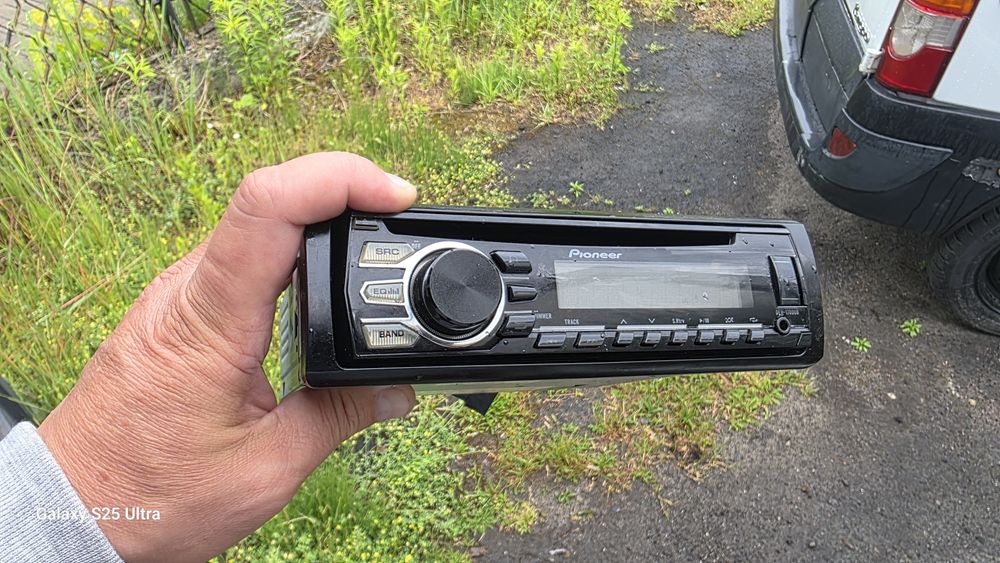 Оригінальна магнітола Pioneer на флешку