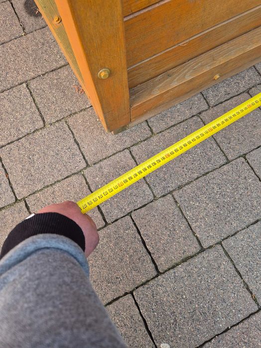 Drewniany domek dla dziecka