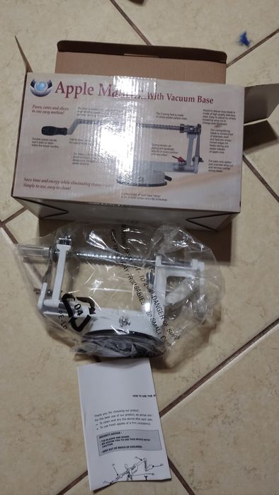 Maszynka do obierania jabłek ziemniaków itp