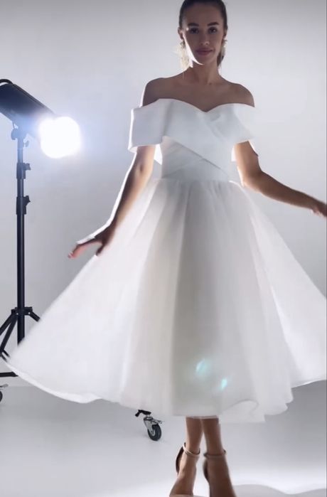 Продам випускну сукню міді