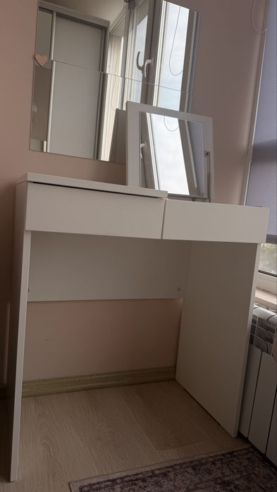 Туалетний столик IKEA