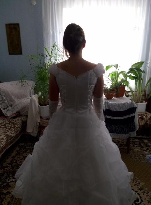 Свадебное платье