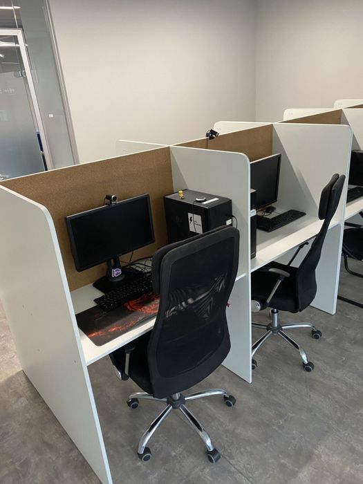 Кабінки столи робочі столи