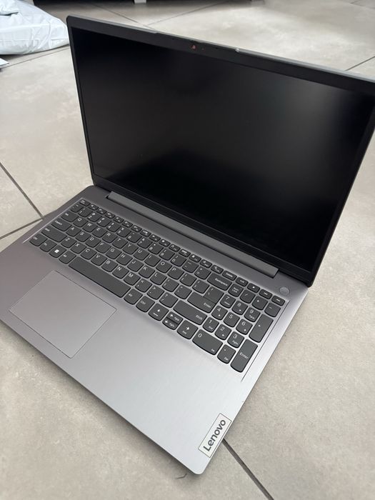 Laptop Lenovo IdeaPad 3 15ITL6 – idealny stan + oryginalna ładowarka + pokrowiec GRATIS