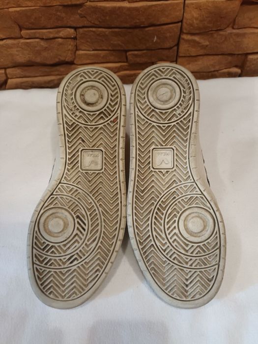 Кроссовки   Veja кожаные
