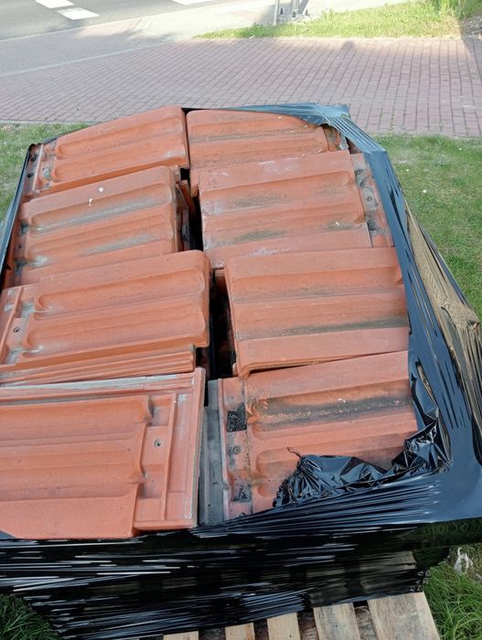 Dachówka ceramiczna z demontażu